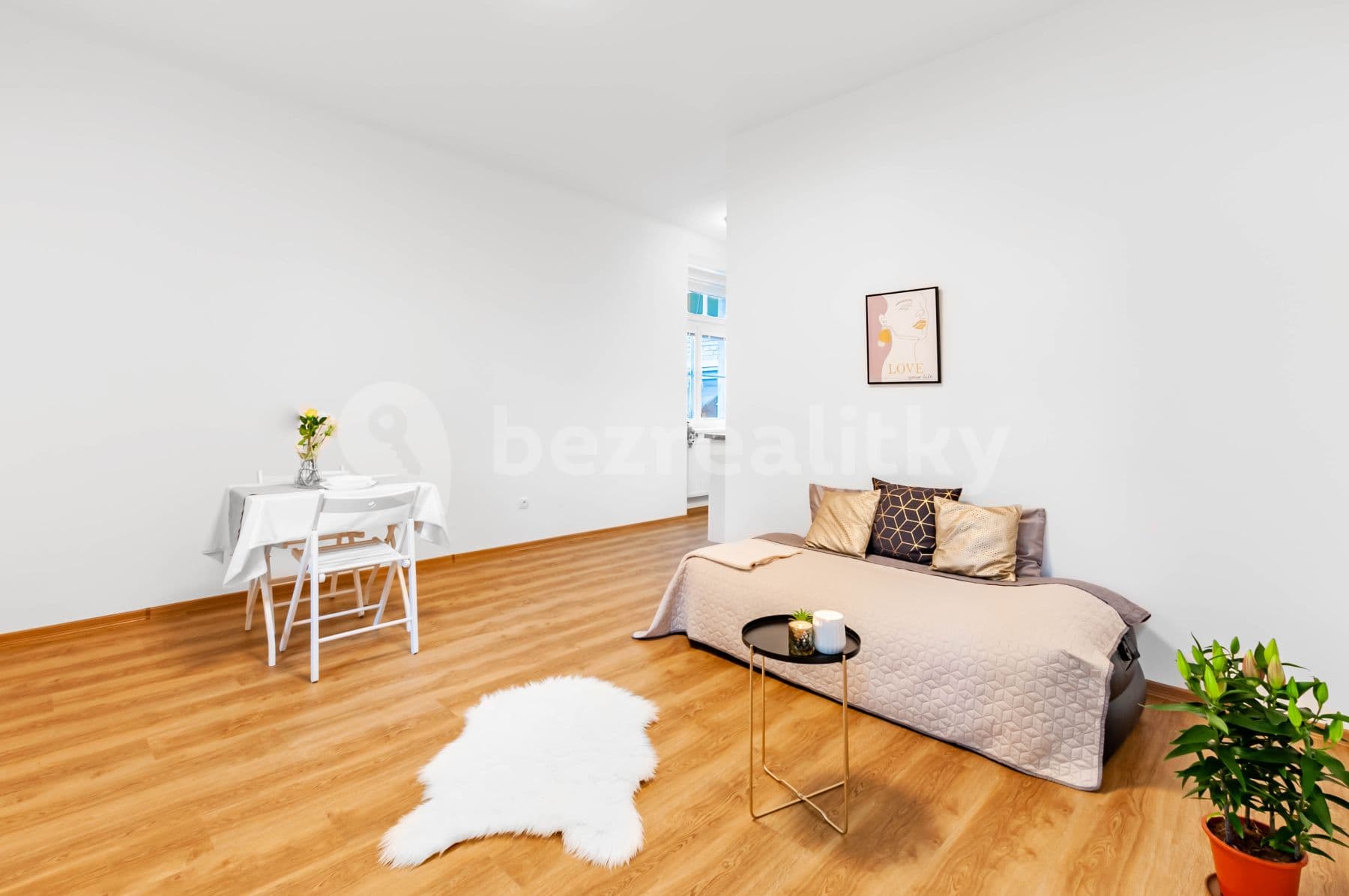 Prenájom bytu Garsoniéra 33 m², Lounských, Praha, Praha Prenájom bytu Garsoniéra 33 m², Lounských, Praha, Praha