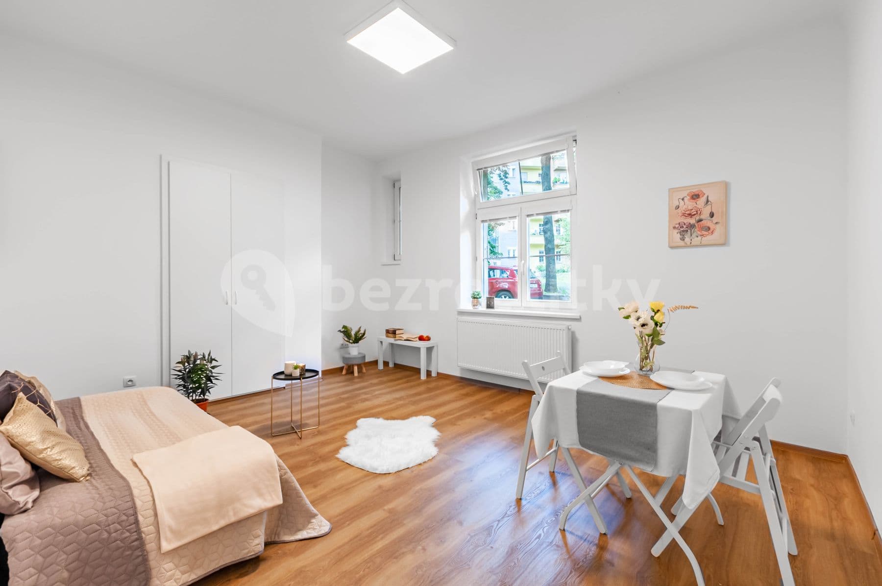 Prenájom bytu Garsoniéra 33 m², Lounských, Praha, Praha Prenájom bytu Garsoniéra 33 m², Lounských, Praha, Praha