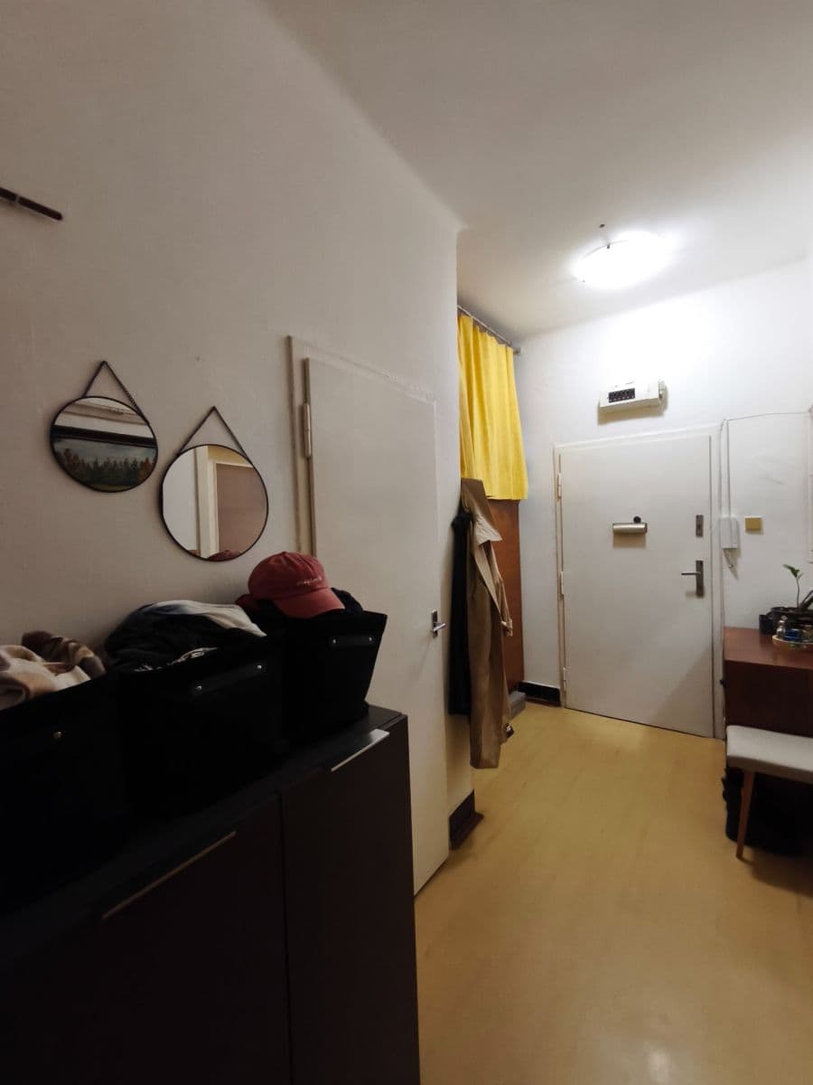 Prenájom bytu 2-izbový 47 m², Dělnická, Praha, Praha Prenájom bytu 2-izbový 47 m², Dělnická, Praha, Praha