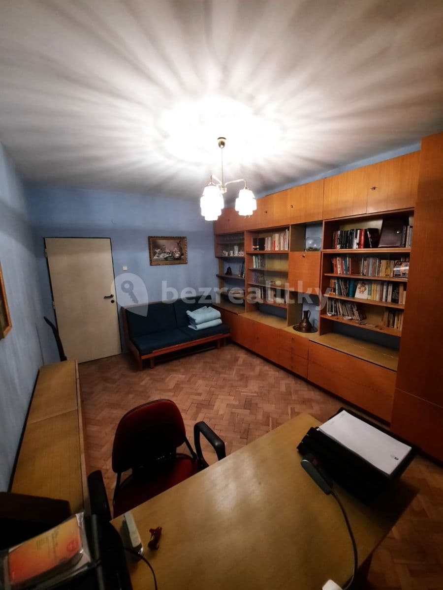 Prenájom bytu 3-izbový 104 m², Tehelná, Nové Mesto, Bratislavský kraj