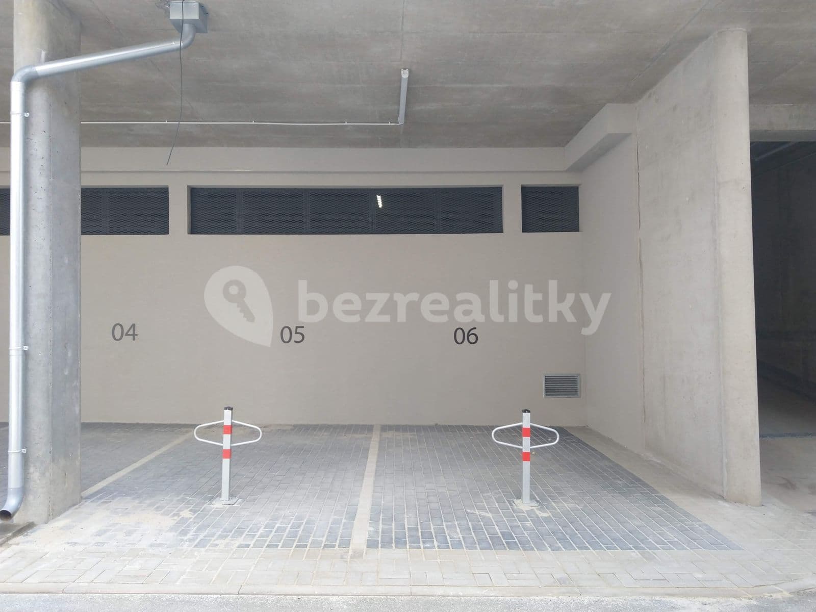 Prenájom bytu 1-izbový 38 m², Olgy Havlové, Praha, Praha Prenájom bytu 1-izbový 38 m², Olgy Havlové, Praha, Praha