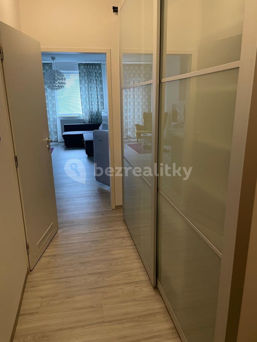 Prenájom bytu 1-izbový 32 m², Herlíkovická, Praha, Praha Prenájom bytu 1-izbový 32 m², Herlíkovická, Praha, Praha