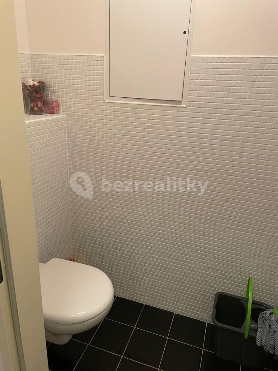 Prenájom bytu 1-izbový 32 m², Herlíkovická, Praha, Praha Prenájom bytu 1-izbový 32 m², Herlíkovická, Praha, Praha