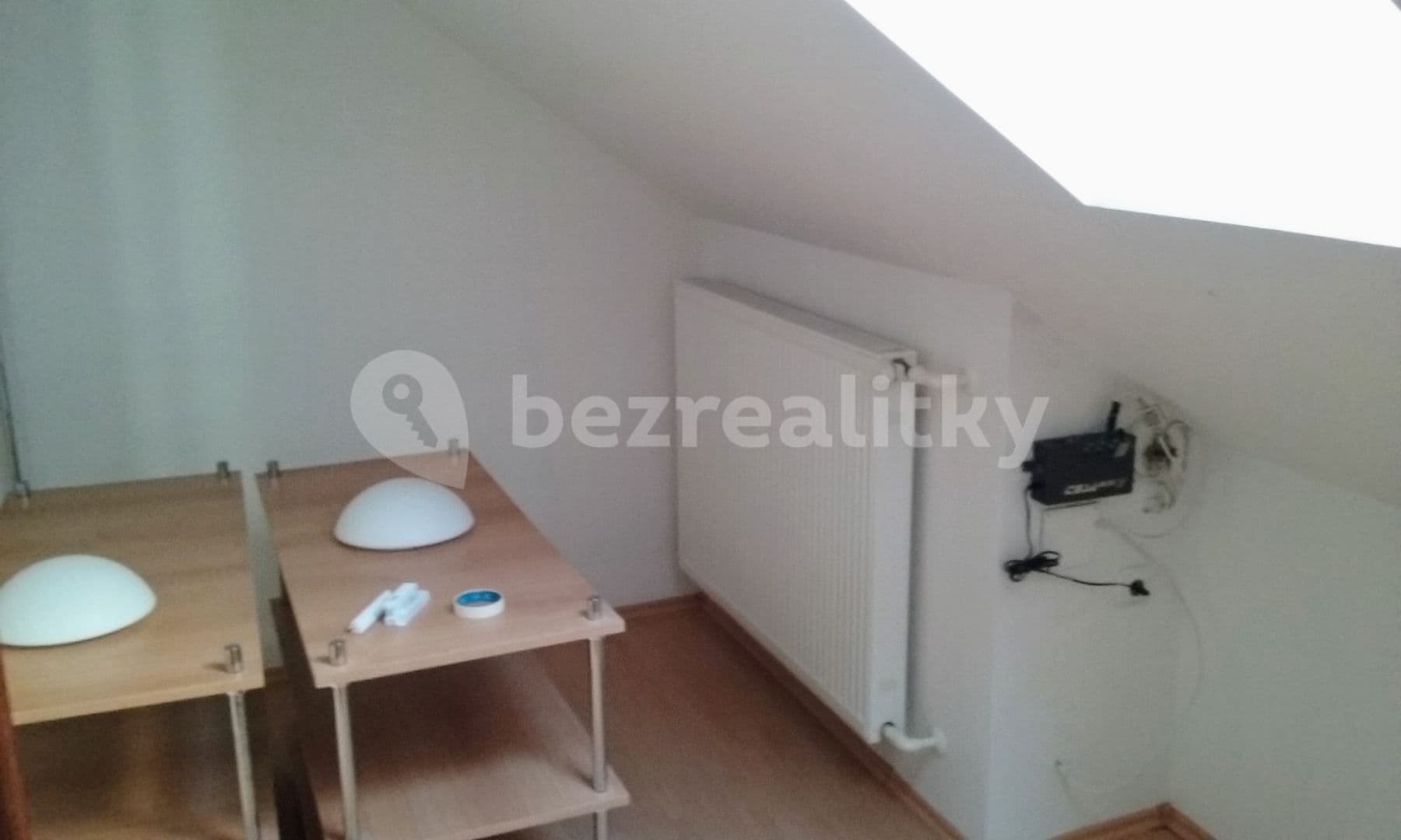 Prenájom bytu 4-izbový 228 m², 1. máje, Olomouc, Olomoucký kraj Prenájom bytu 4-izbový 228 m², 1. máje, Olomouc, Olomoucký kraj