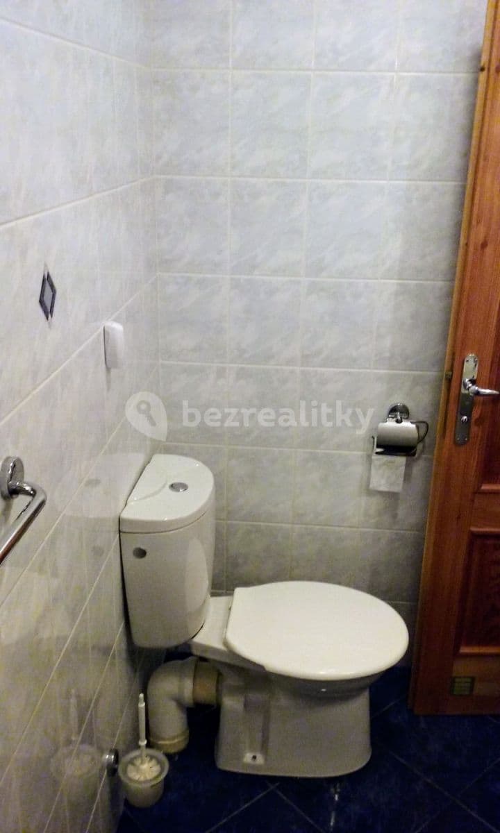 Prenájom bytu 4-izbový 228 m², 1. máje, Olomouc, Olomoucký kraj Prenájom bytu 4-izbový 228 m², 1. máje, Olomouc, Olomoucký kraj