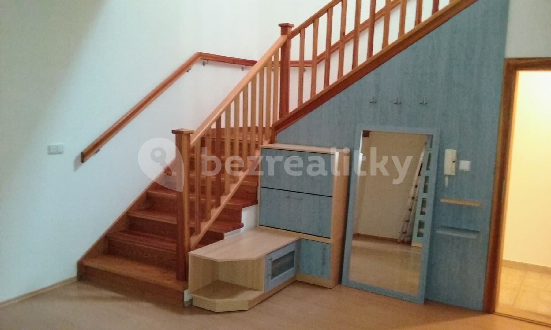 Prenájom bytu 4-izbový 228 m², 1. máje, Olomouc, Olomoucký kraj Prenájom bytu 4-izbový 228 m², 1. máje, Olomouc, Olomoucký kraj