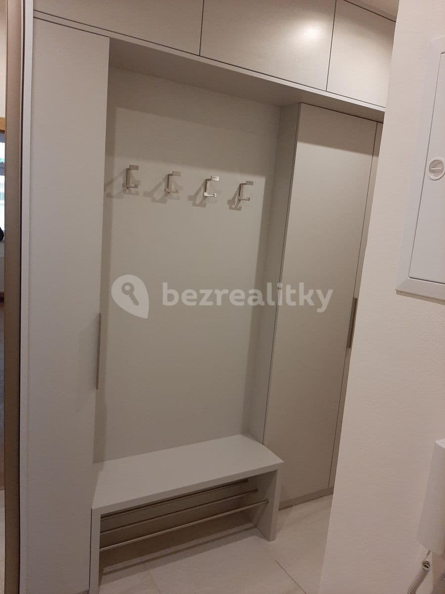 Prenájom bytu 2-izbový 51 m², Písecká, Praha, Praha Prenájom bytu 2-izbový 51 m², Písecká, Praha, Praha