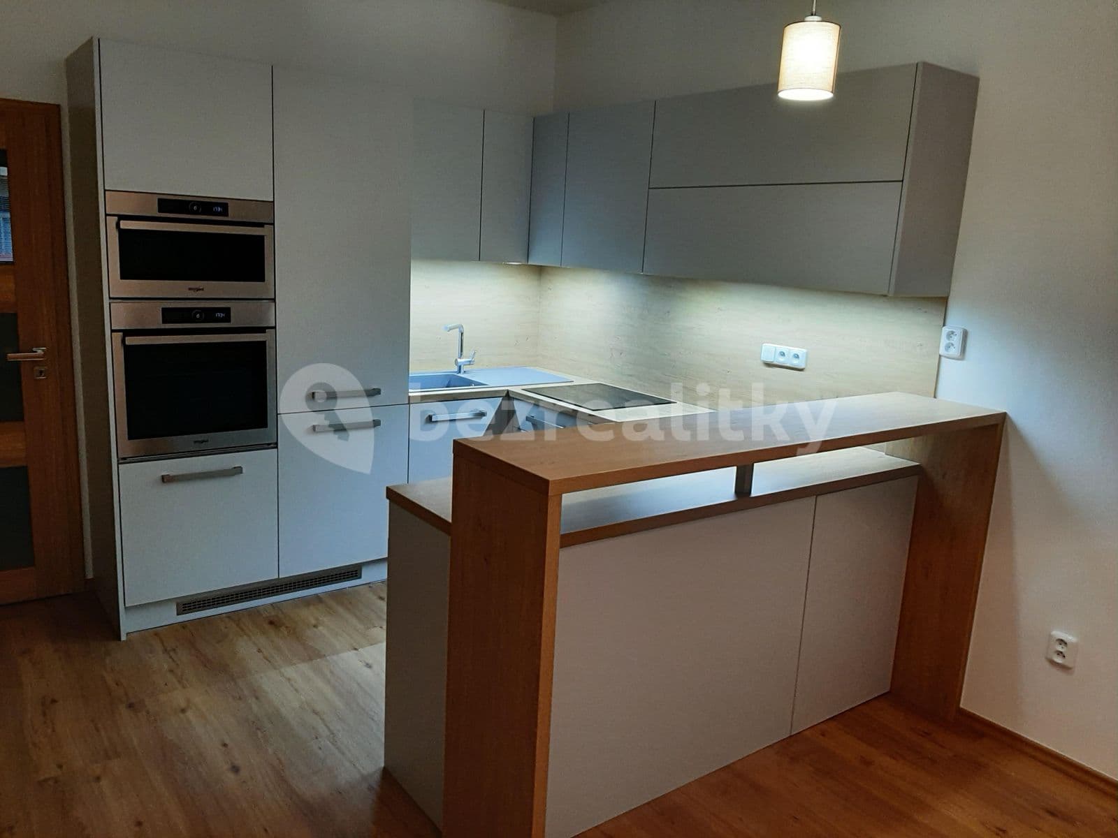 Prenájom bytu 2-izbový 51 m², Písecká, Praha, Praha Prenájom bytu 2-izbový 51 m², Písecká, Praha, Praha