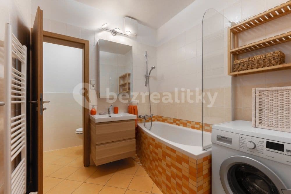 Prenájom bytu 1-izbový 60 m², Slévačská, Praha, Praha Prenájom bytu 1-izbový 60 m², Slévačská, Praha, Praha