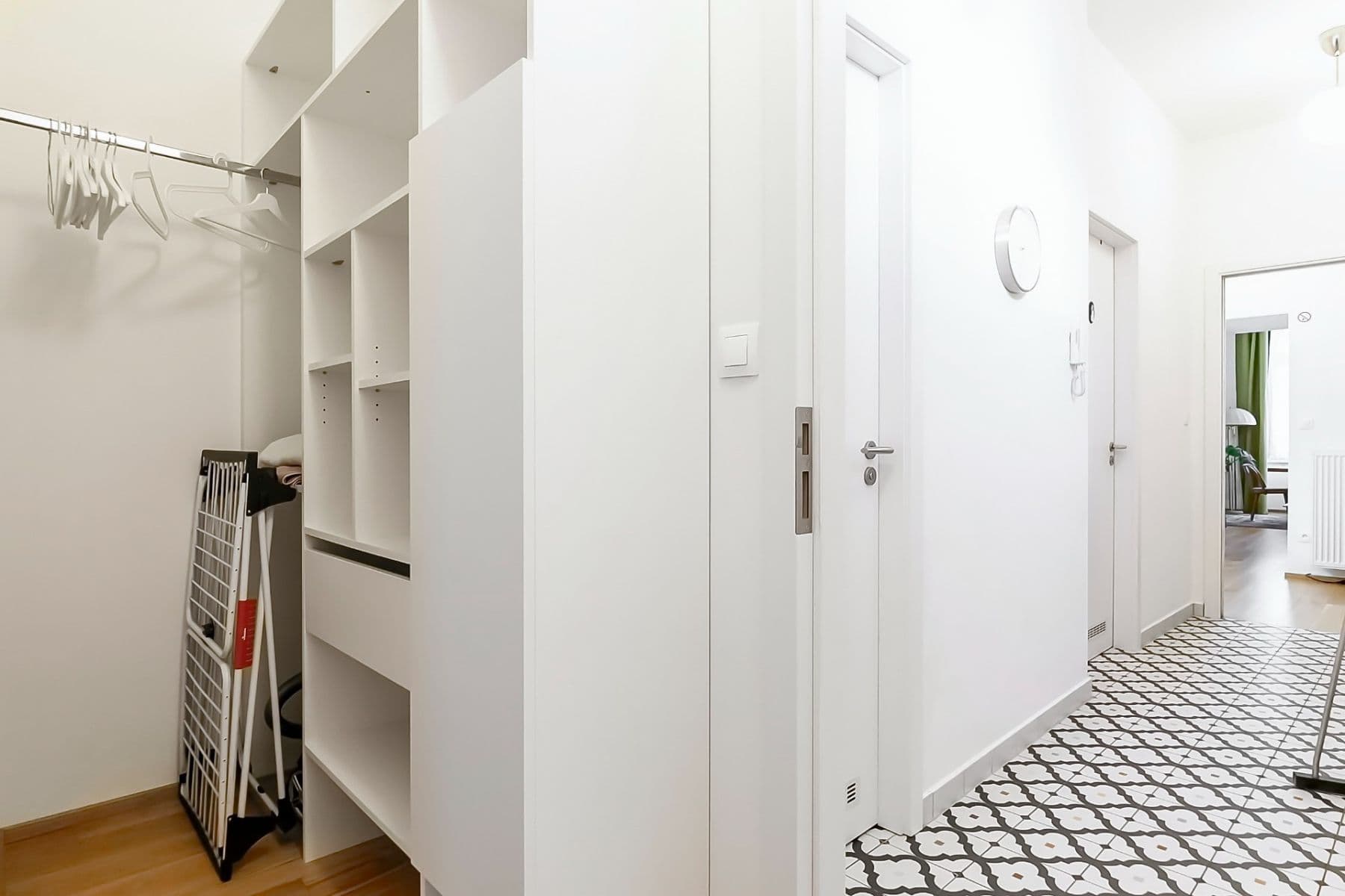 Prenájom bytu 2-izbový 57 m², Prvního pluku, Praha, Praha Prenájom bytu 2-izbový 57 m², Prvního pluku, Praha, Praha