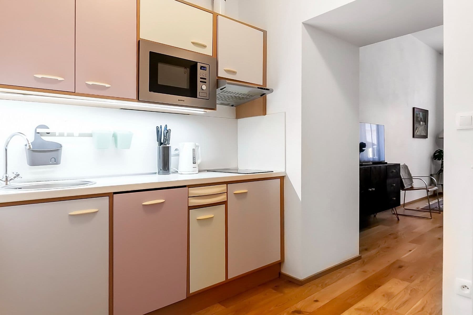 Prenájom bytu 2-izbový 57 m², Prvního pluku, Praha, Praha Prenájom bytu 2-izbový 57 m², Prvního pluku, Praha, Praha