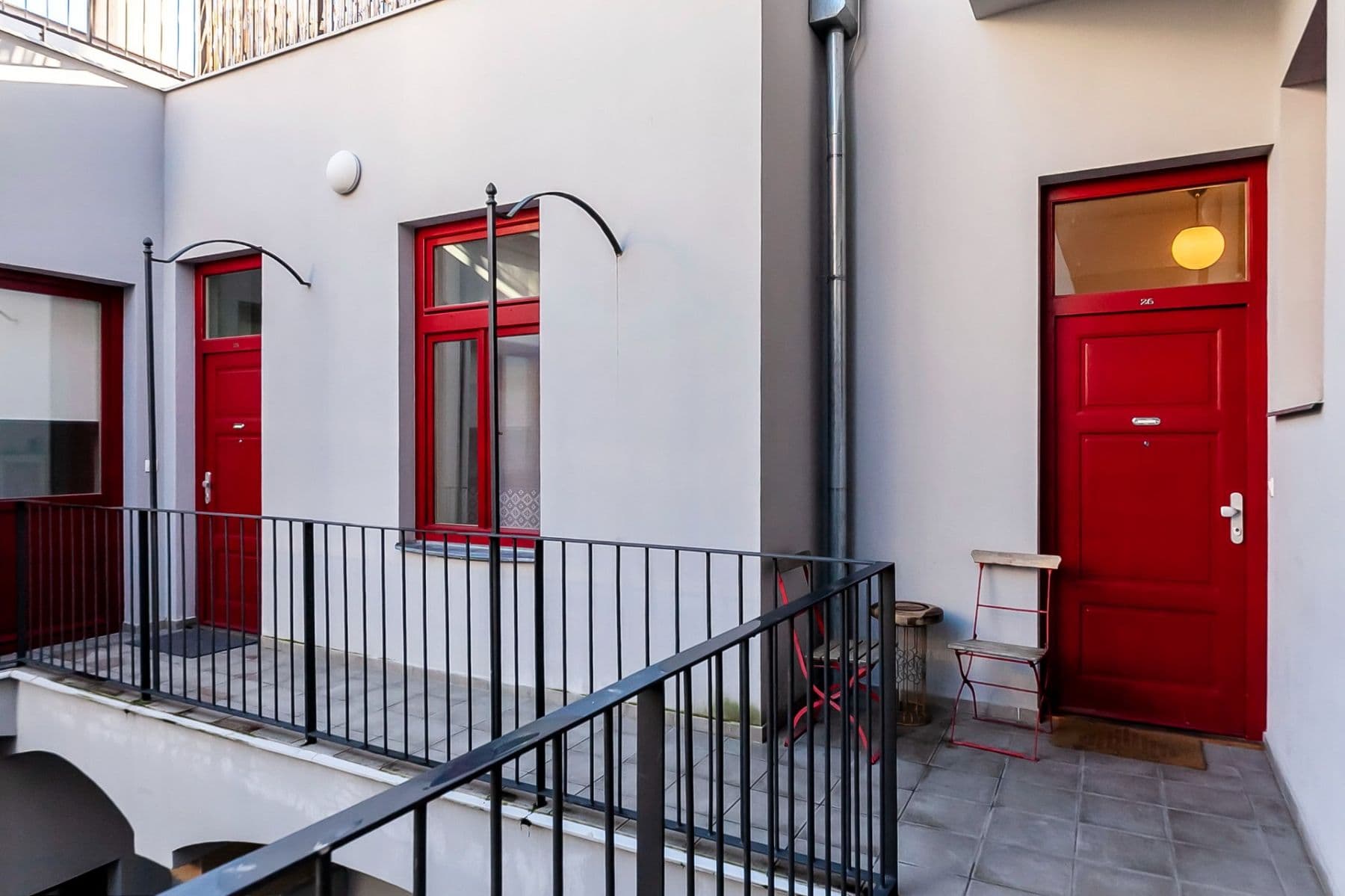 Prenájom bytu 2-izbový 57 m², Prvního pluku, Praha, Praha Prenájom bytu 2-izbový 57 m², Prvního pluku, Praha, Praha