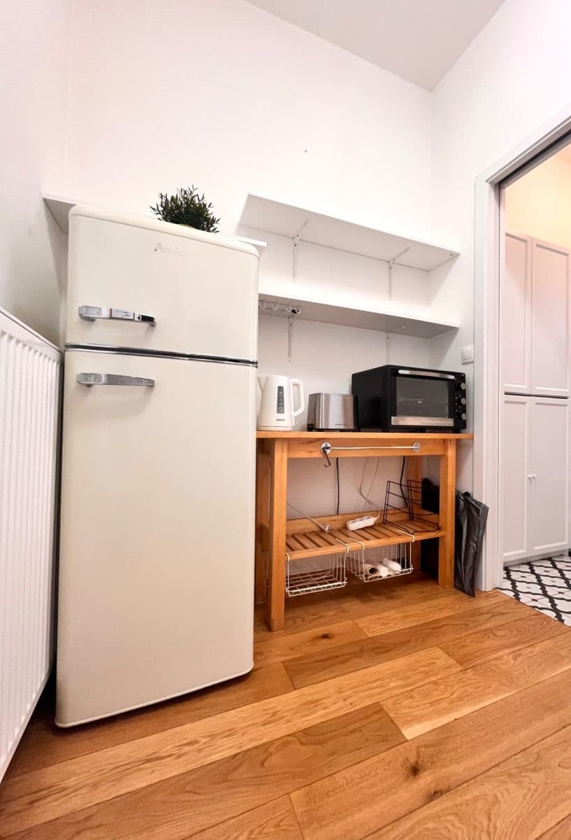 Prenájom bytu 2-izbový 57 m², Prvního pluku, Praha, Praha Prenájom bytu 2-izbový 57 m², Prvního pluku, Praha, Praha