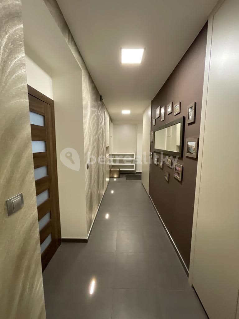 Prenájom bytu 2-izbový 66 m², Puškinova, Hradec Králové, Královéhradecký kraj Prenájom bytu 2-izbový 66 m², Puškinova, Hradec Králové, Královéhradecký kraj