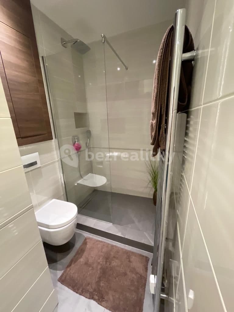 Prenájom bytu 2-izbový 66 m², Puškinova, Hradec Králové, Královéhradecký kraj Prenájom bytu 2-izbový 66 m², Puškinova, Hradec Králové, Královéhradecký kraj