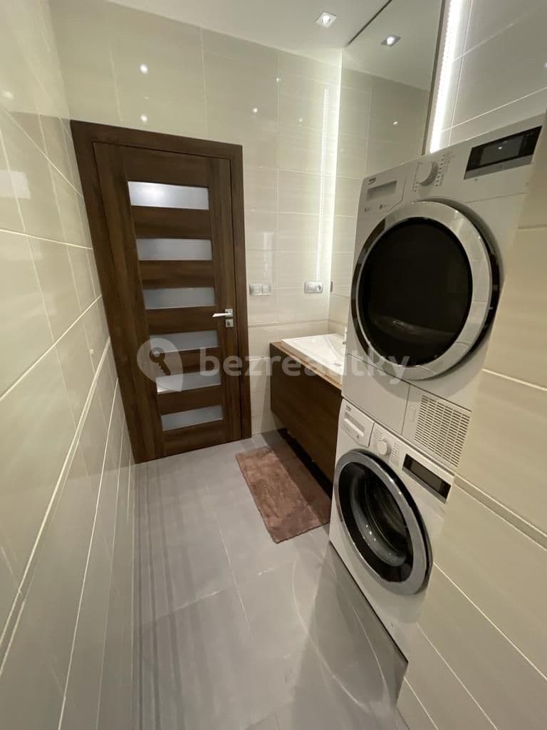 Prenájom bytu 2-izbový 66 m², Puškinova, Hradec Králové, Královéhradecký kraj Prenájom bytu 2-izbový 66 m², Puškinova, Hradec Králové, Královéhradecký kraj