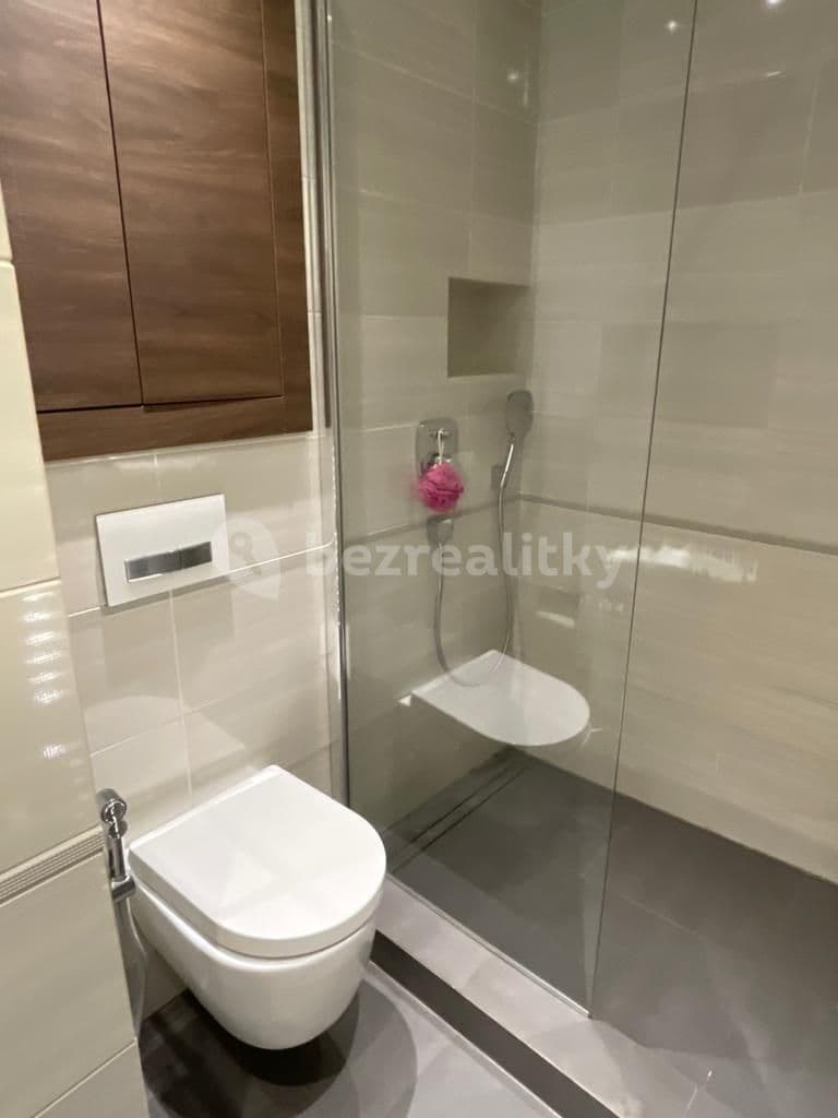 Prenájom bytu 2-izbový 66 m², Puškinova, Hradec Králové, Královéhradecký kraj Prenájom bytu 2-izbový 66 m², Puškinova, Hradec Králové, Královéhradecký kraj