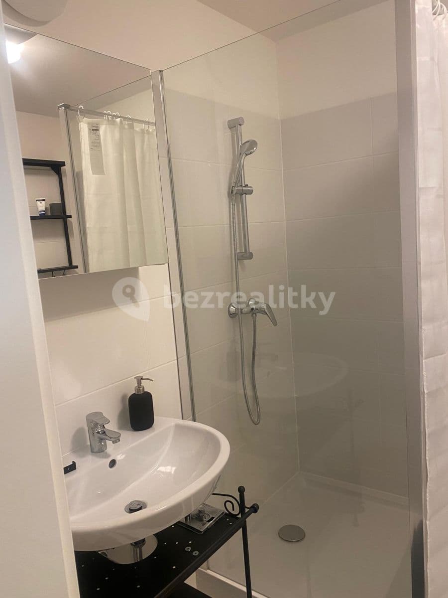 Prenájom bytu 1-izbový 50 m², Lermontovova, Bratislava - mestská časť Staré Mesto, Bratislavský kraj Prenájom bytu 1-izbový 50 m², Lermontovova, Bratislava - mestská časť Staré Mesto, Bratislavský kraj