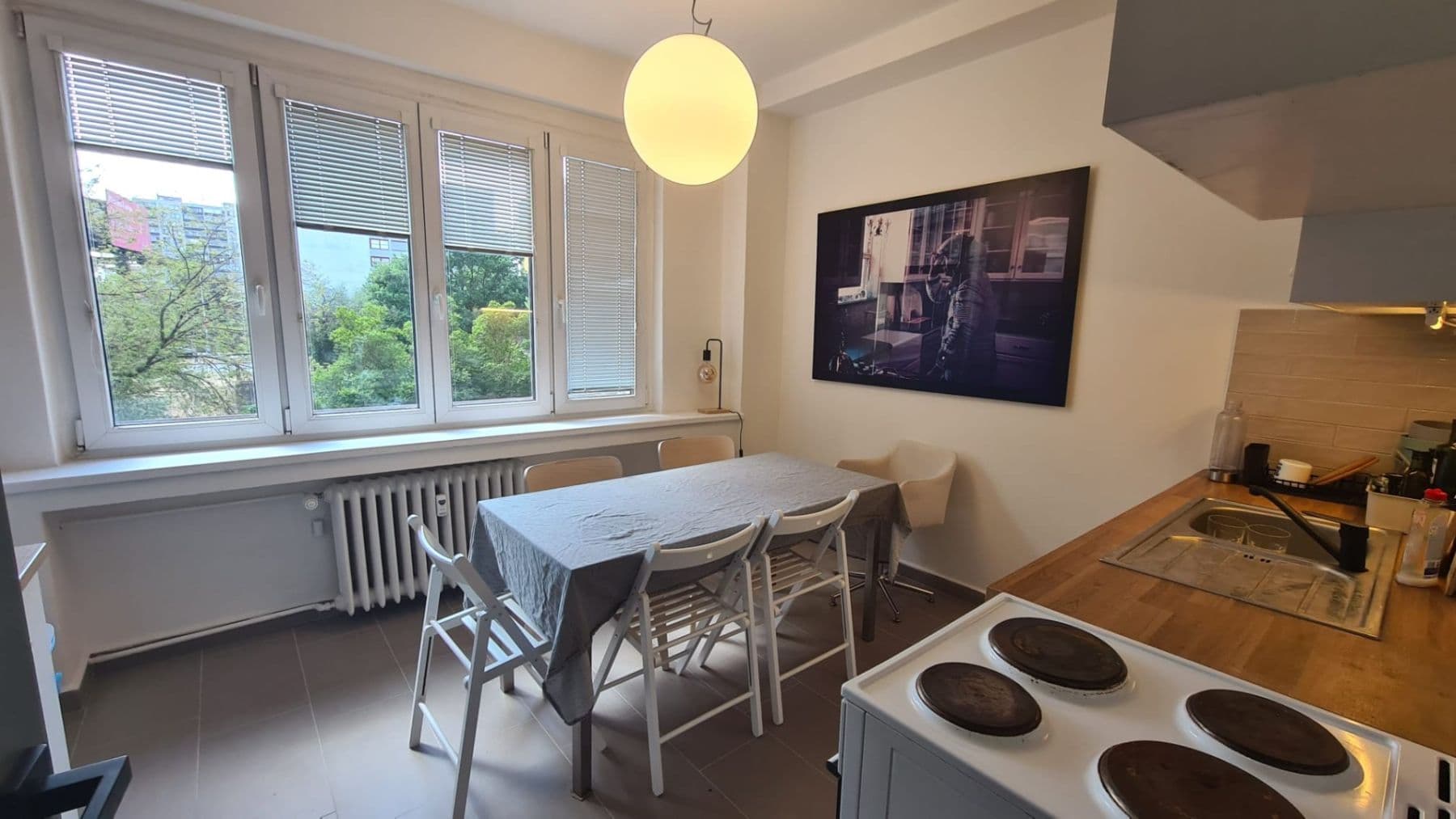 Prenájom bytu 3-izbový 66 m², Čeljabinská, Praha, Praha Prenájom bytu 3-izbový 66 m², Čeljabinská, Praha, Praha