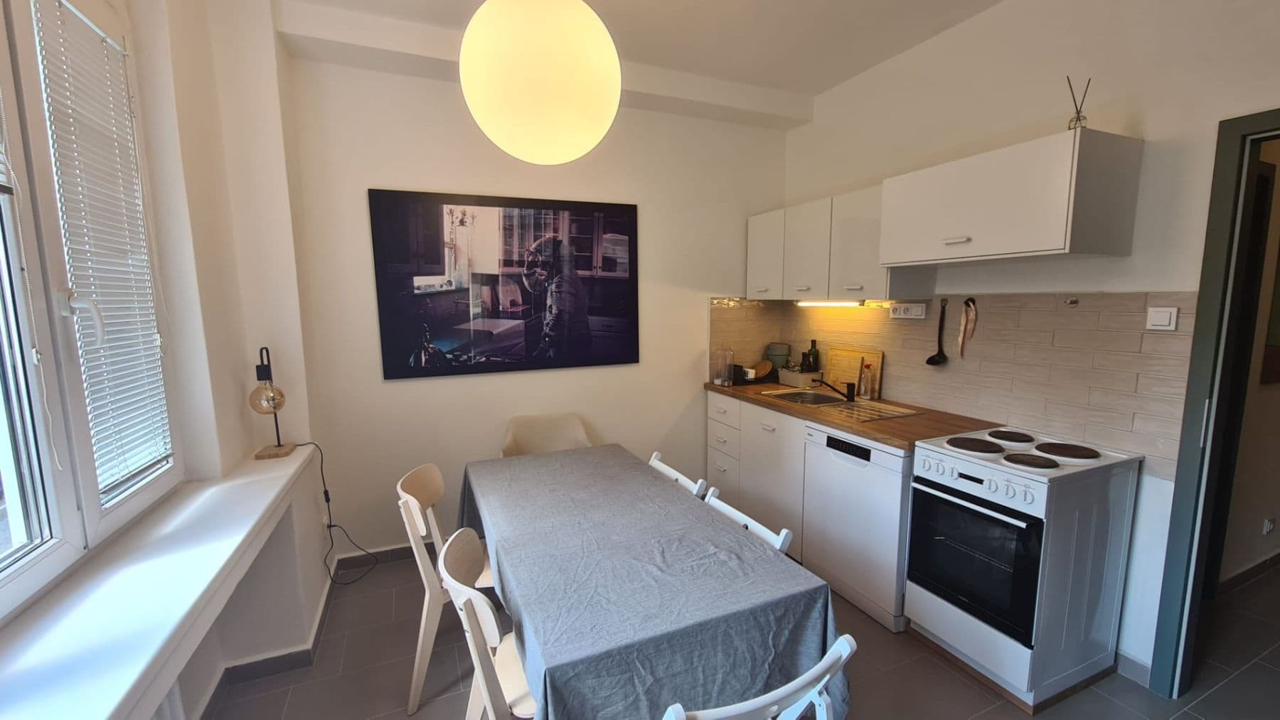Prenájom bytu 3-izbový 66 m², Čeljabinská, Praha, Praha Prenájom bytu 3-izbový 66 m², Čeljabinská, Praha, Praha