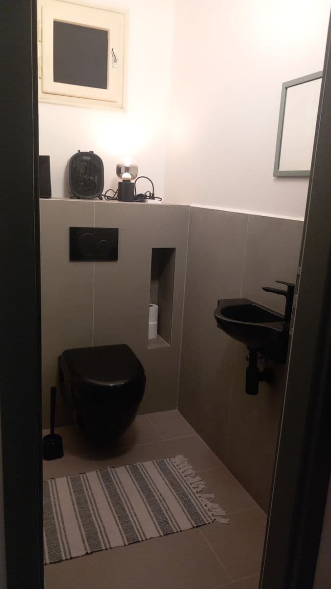 Prenájom bytu 3-izbový 66 m², Čeljabinská, Praha, Praha Prenájom bytu 3-izbový 66 m², Čeljabinská, Praha, Praha