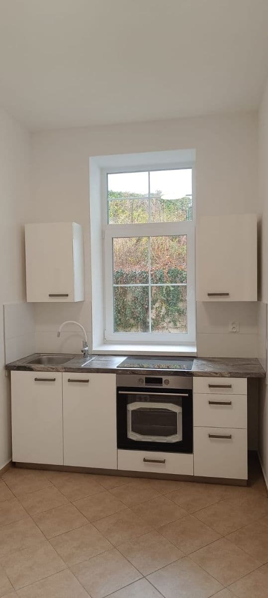 Prenájom bytu 1-izbový 43 m², Příční, Dalovice, Karlovarský kraj Prenájom bytu 1-izbový 43 m², Příční, Dalovice, Karlovarský kraj