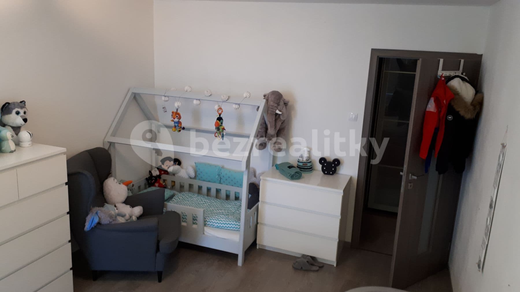 Prenájom bytu 3-izbový 72 m², Na Skalkách, Neratovice, Středočeský kraj Prenájom bytu 3-izbový 72 m², Na Skalkách, Neratovice, Středočeský kraj