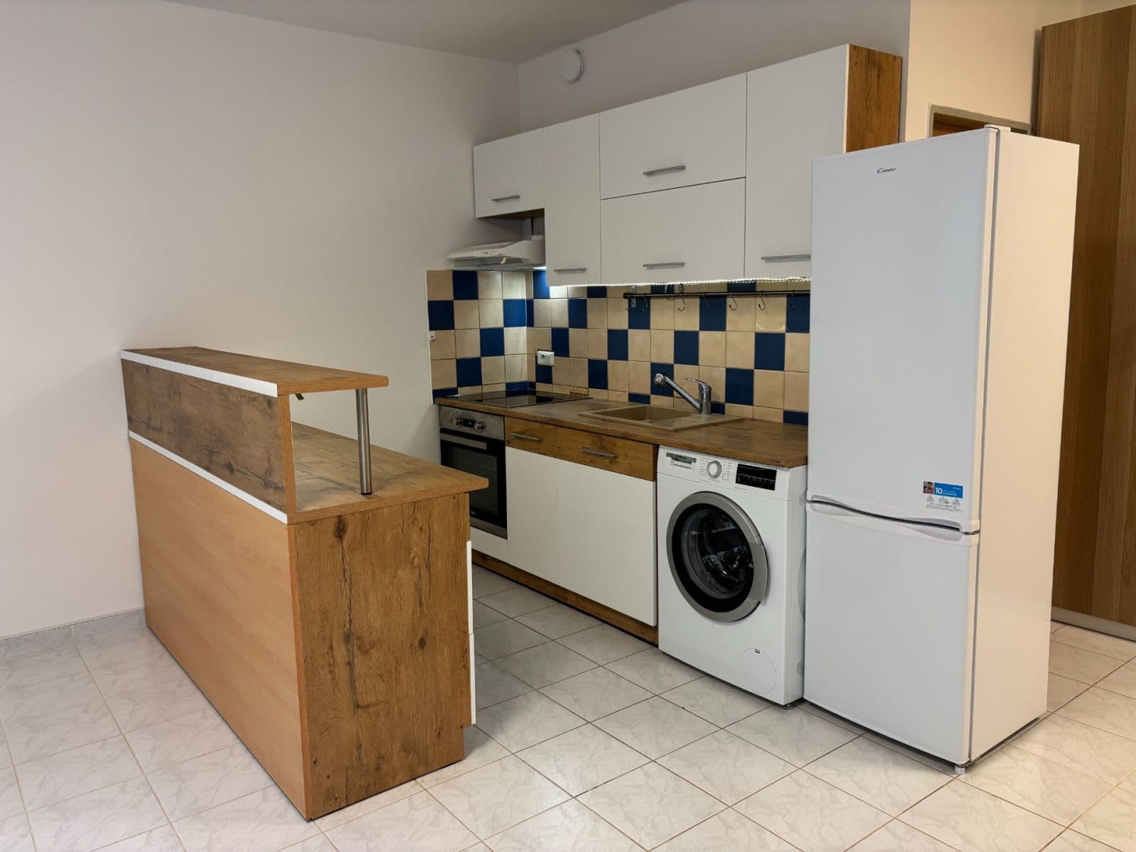 Prenájom bytu 1-izbový 37 m², Kostomlatská, Praha, Praha Prenájom bytu 1-izbový 37 m², Kostomlatská, Praha, Praha