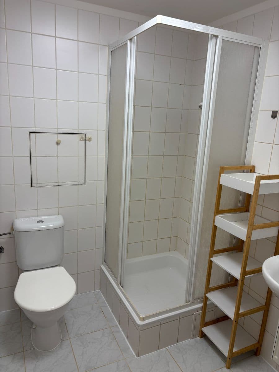Prenájom bytu 1-izbový 37 m², Kostomlatská, Praha, Praha Prenájom bytu 1-izbový 37 m², Kostomlatská, Praha, Praha