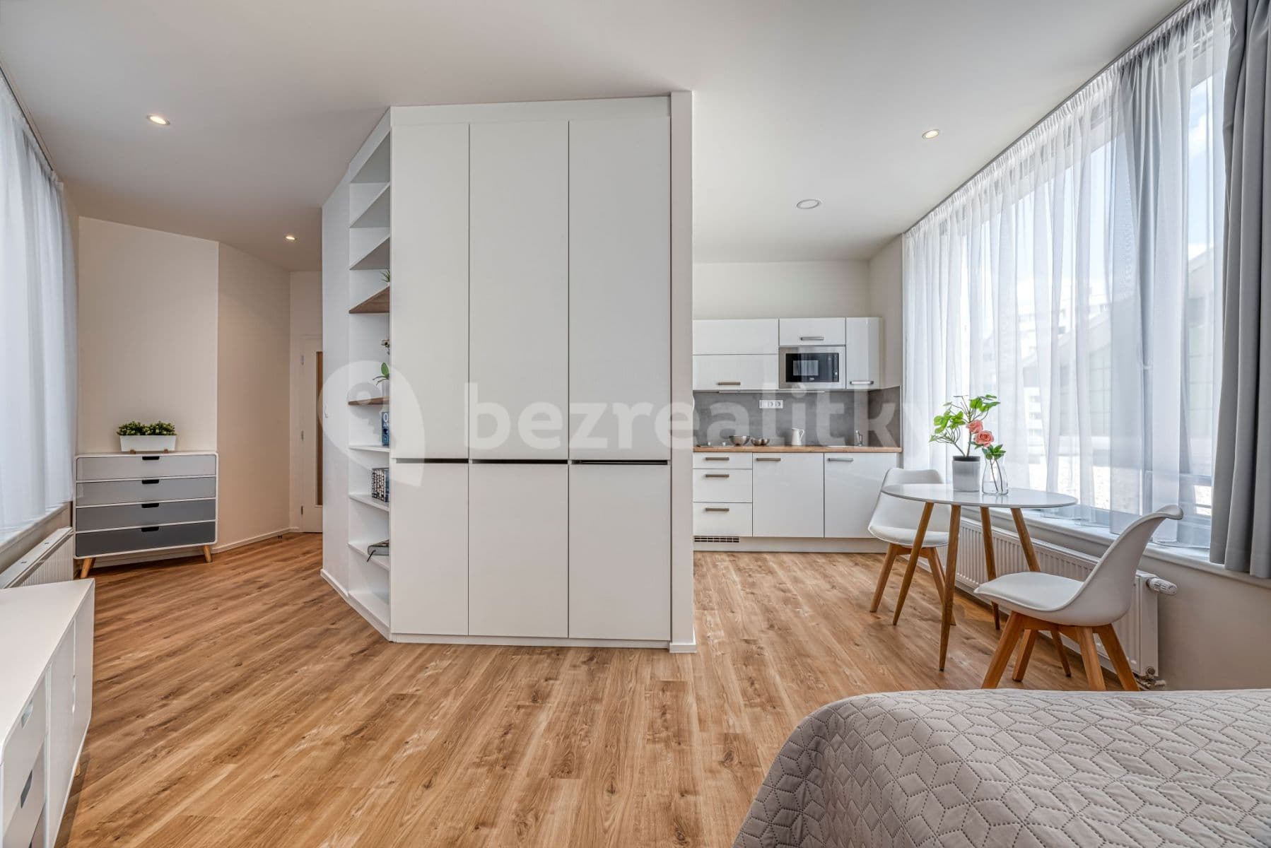 Prenájom bytu 1-izbový 31 m², Mukařovského, Praha, Praha Prenájom bytu 1-izbový 31 m², Mukařovského, Praha, Praha