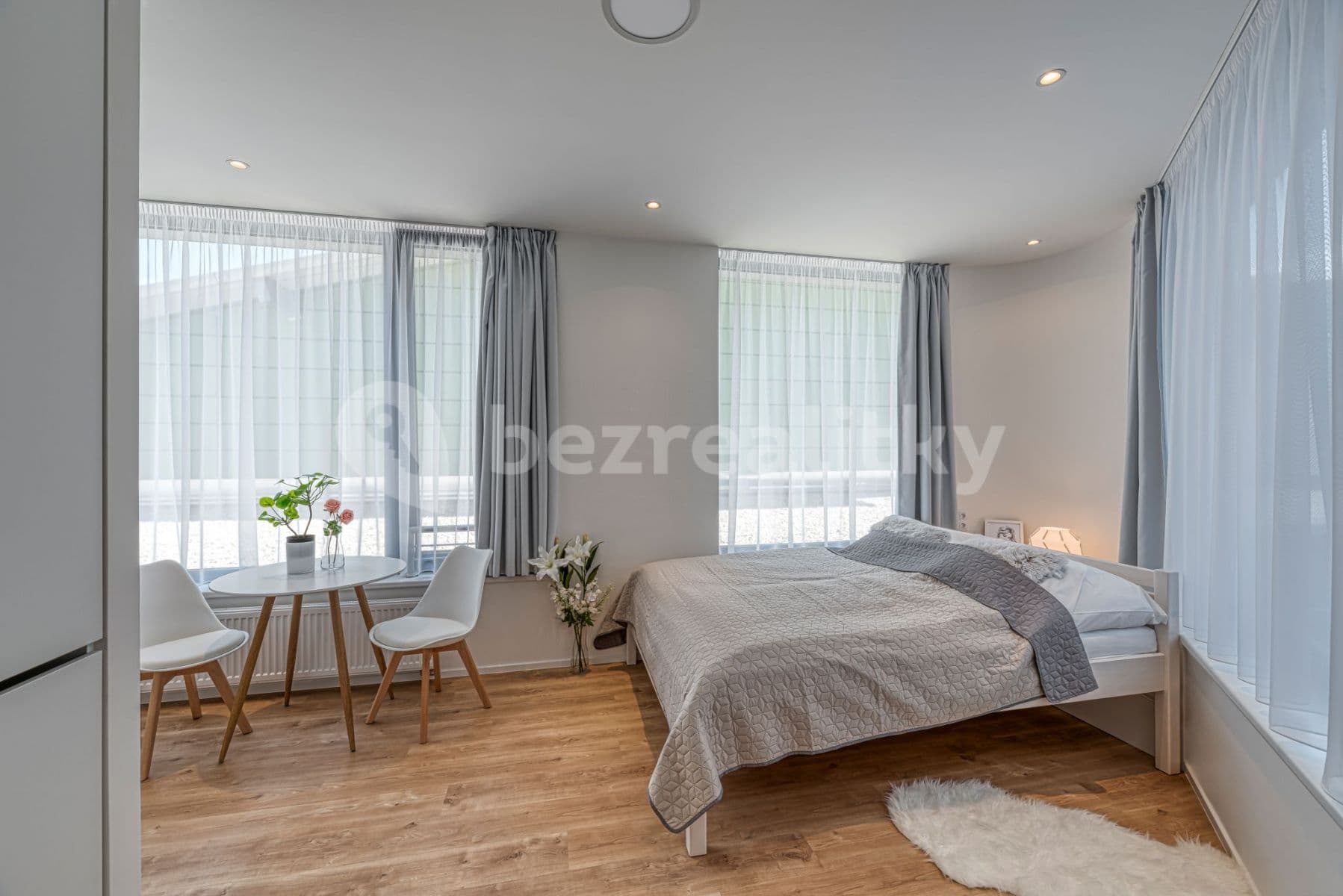 Prenájom bytu 1-izbový 31 m², Mukařovského, Praha, Praha Prenájom bytu 1-izbový 31 m², Mukařovského, Praha, Praha