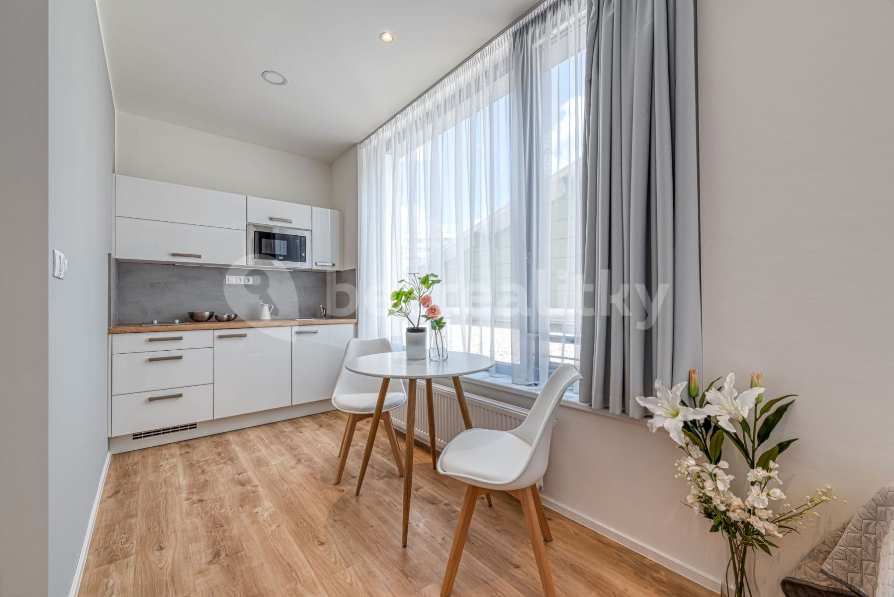 Prenájom bytu 1-izbový 31 m², Mukařovského, Praha, Praha Prenájom bytu 1-izbový 31 m², Mukařovského, Praha, Praha