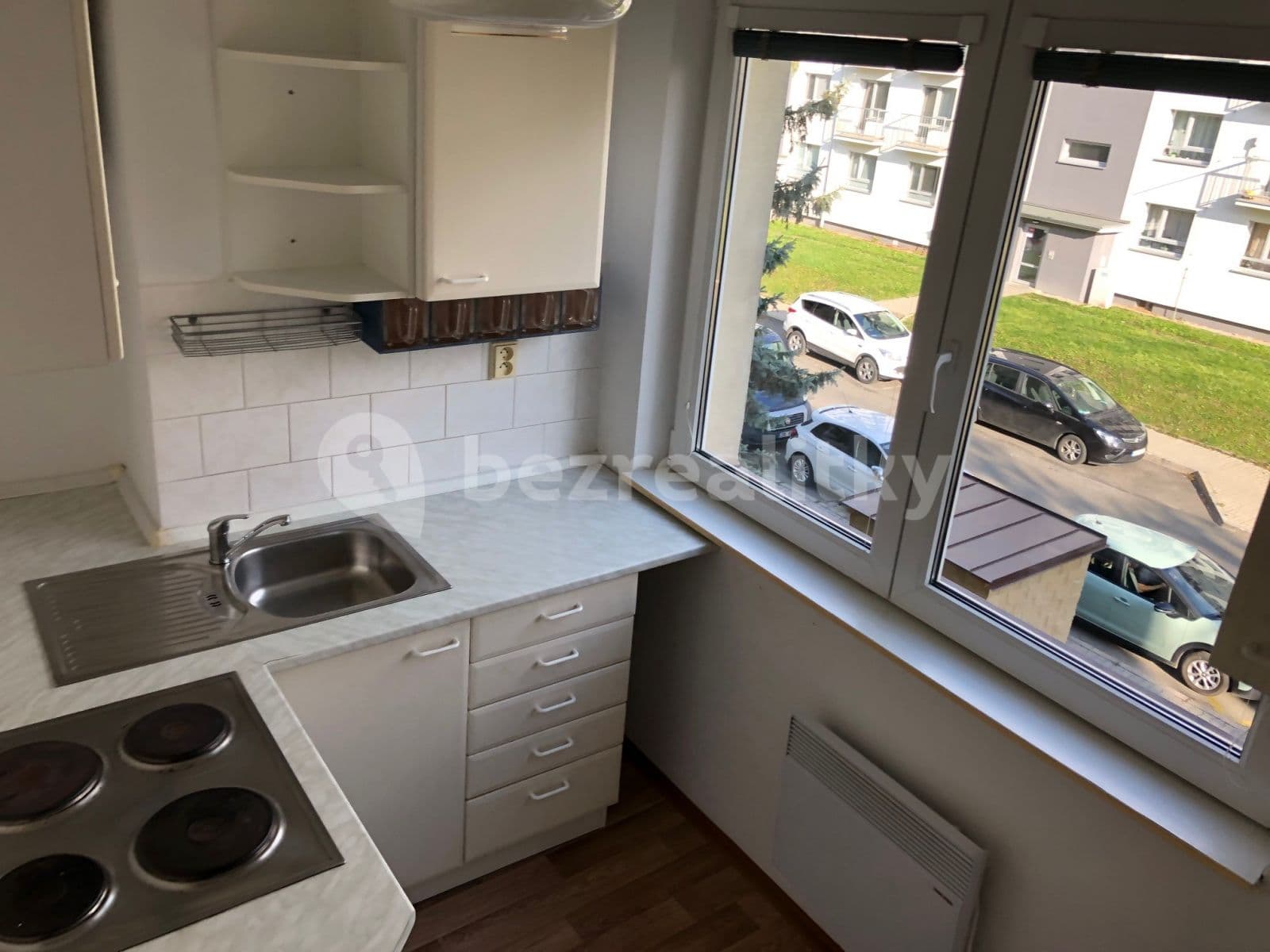 Prenájom bytu 1-izbový 30 m², Spojovací, Milovice, Středočeský kraj Prenájom bytu 1-izbový 30 m², Spojovací, Milovice, Středočeský kraj