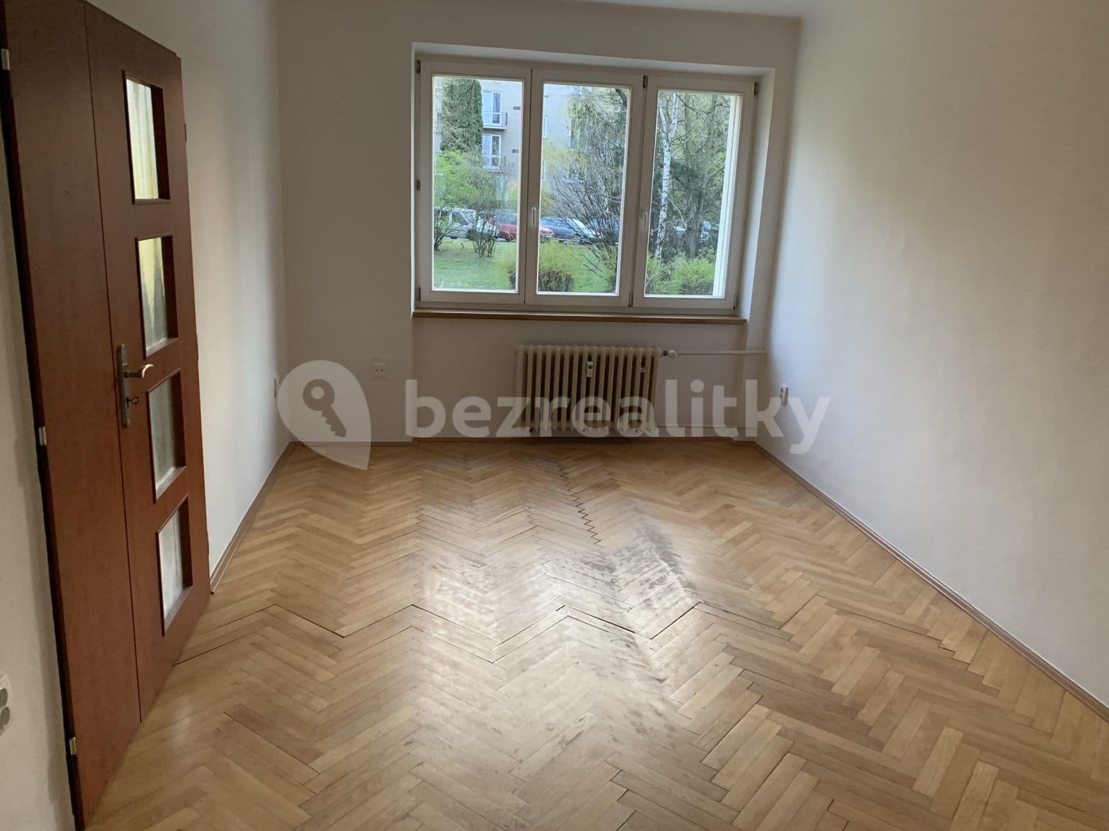 Prenájom bytu 4-izbový 72 m², Krásného, Praha, Praha Prenájom bytu 4-izbový 72 m², Krásného, Praha, Praha