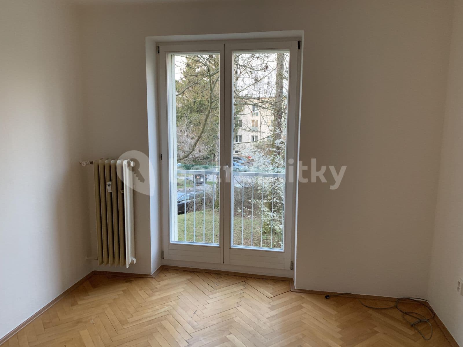 Prenájom bytu 4-izbový 72 m², Krásného, Praha, Praha Prenájom bytu 4-izbový 72 m², Krásného, Praha, Praha