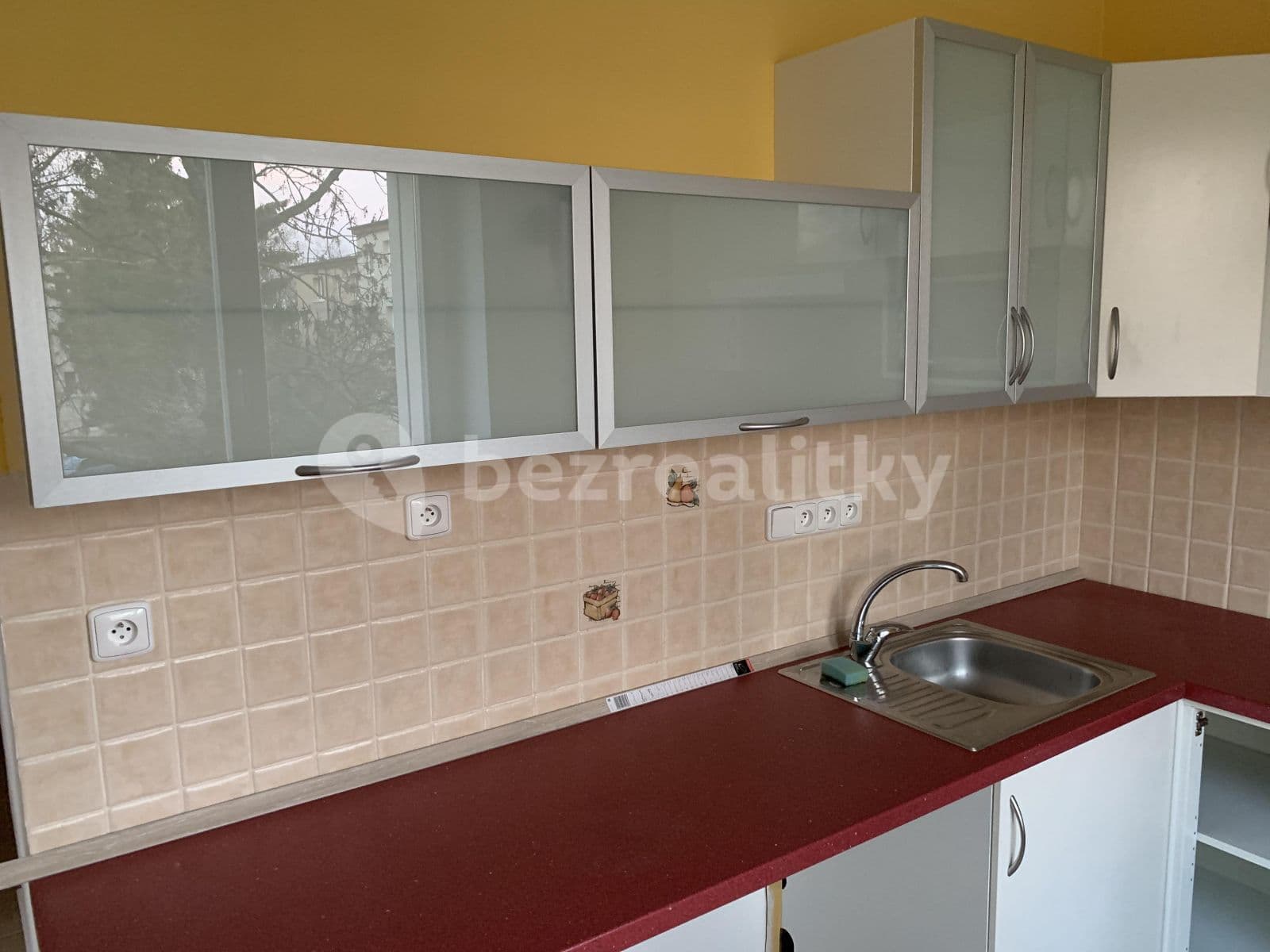 Prenájom bytu 4-izbový 72 m², Krásného, Praha, Praha Prenájom bytu 4-izbový 72 m², Krásného, Praha, Praha