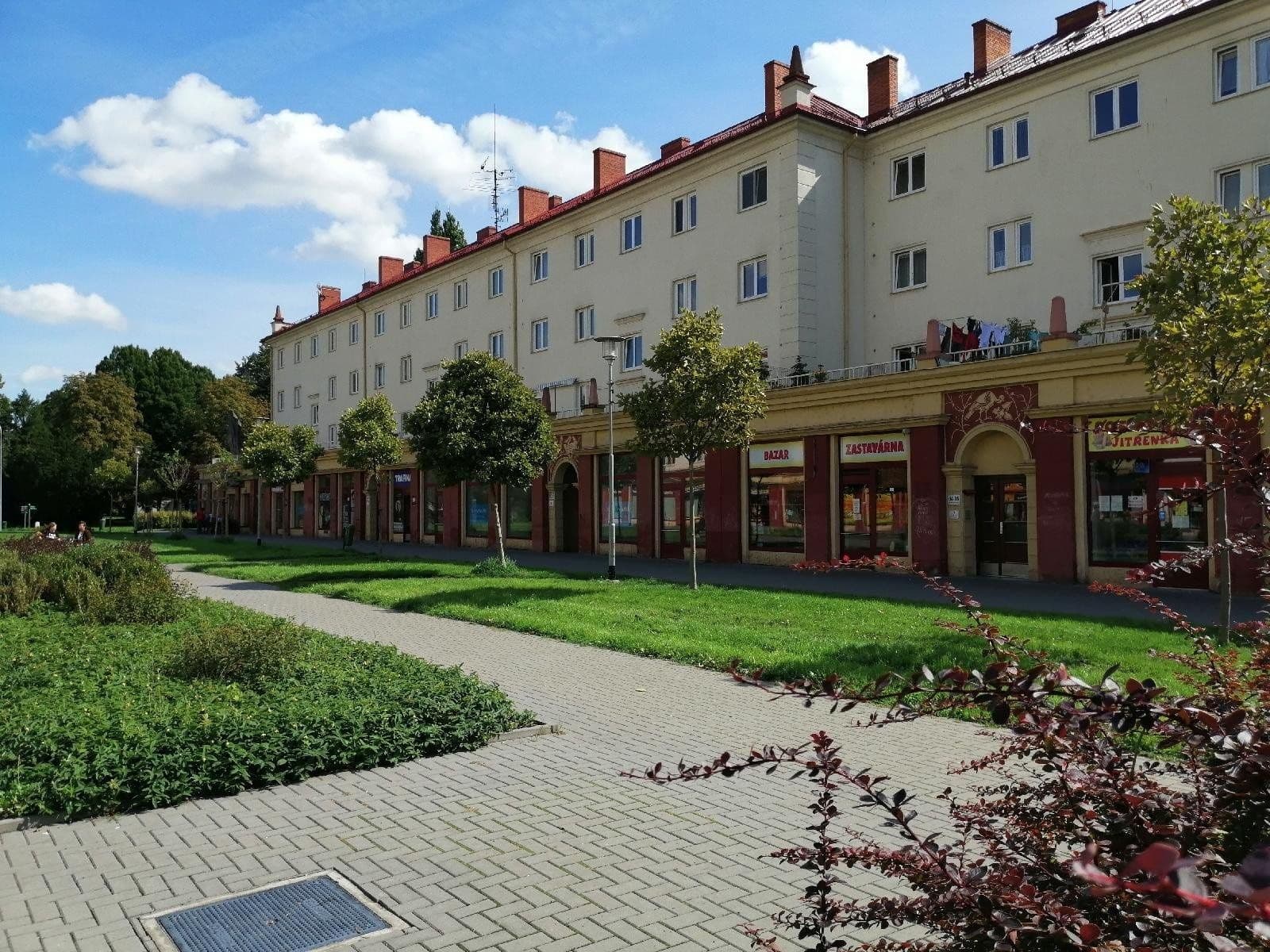 Prenájom nebytového priestoru 126 m², nám. Budovatelů, Karviná, Moravskoslezský kraj Prenájom nebytového priestoru 126 m², nám. Budovatelů, Karviná, Moravskoslezský kraj