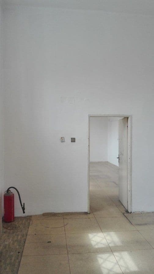 Prenájom nebytového priestoru 126 m², nám. Budovatelů, Karviná, Moravskoslezský kraj Prenájom nebytového priestoru 126 m², nám. Budovatelů, Karviná, Moravskoslezský kraj