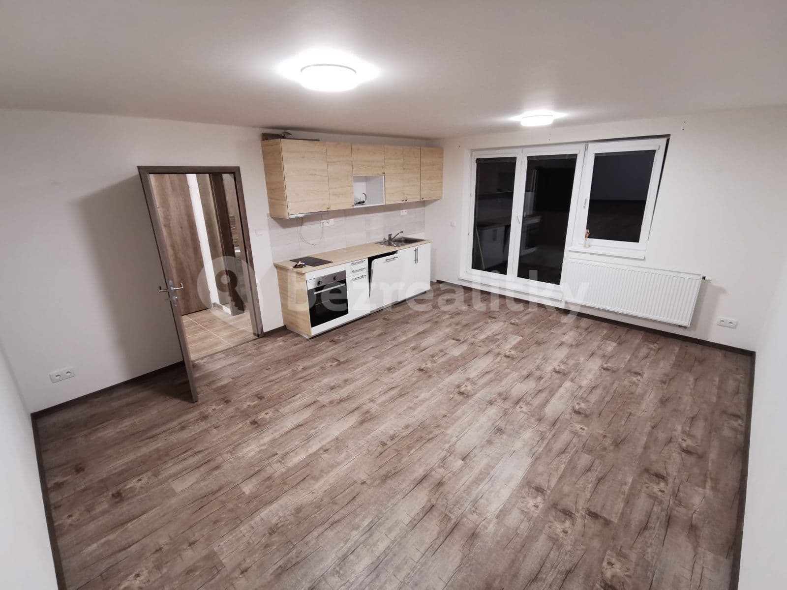 Prenájom bytu 1-izbový 45 m², Mikšíčkova, Brno, Jihomoravský kraj Prenájom bytu 1-izbový 45 m², Mikšíčkova, Brno, Jihomoravský kraj