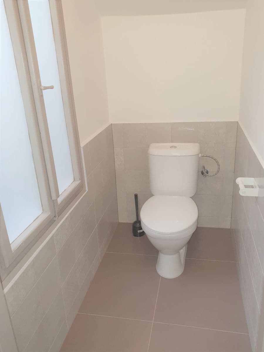 Prenájom bytu 1-izbový 22 m², Moskevská, Praha, Praha Prenájom bytu 1-izbový 22 m², Moskevská, Praha, Praha