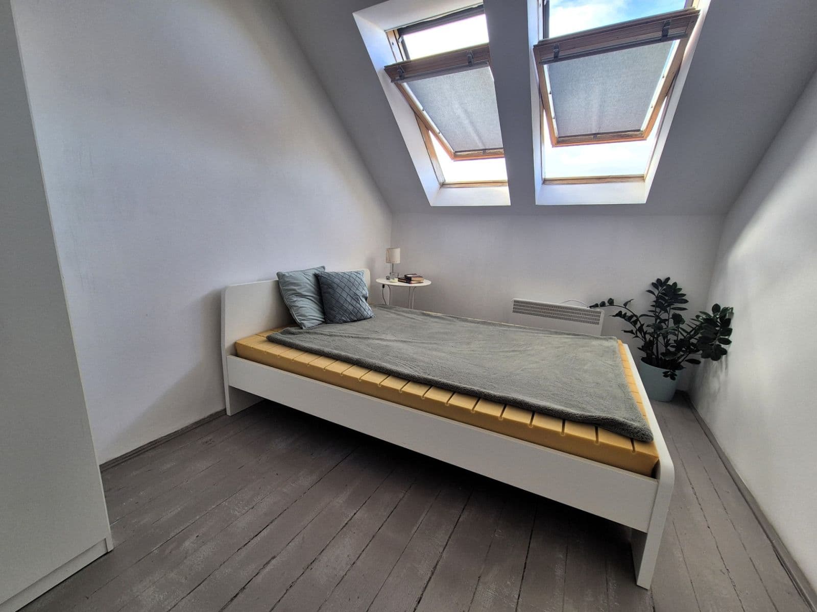 Prenájom bytu 1-izbový 22 m², Moskevská, Praha, Praha Prenájom bytu 1-izbový 22 m², Moskevská, Praha, Praha