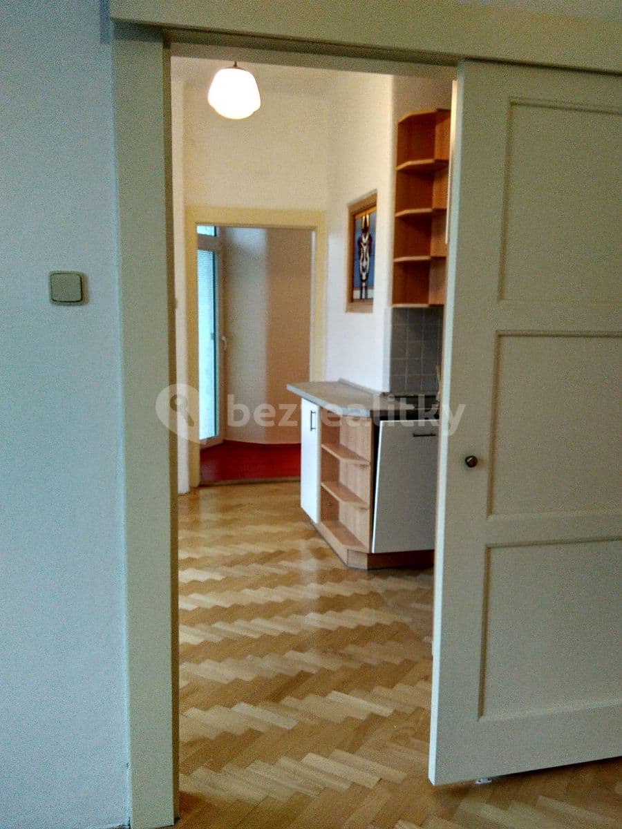 Prenájom bytu 2-izbový 47 m², Šmeralova, Olomouc, Olomoucký kraj Prenájom bytu 2-izbový 47 m², Šmeralova, Olomouc, Olomoucký kraj