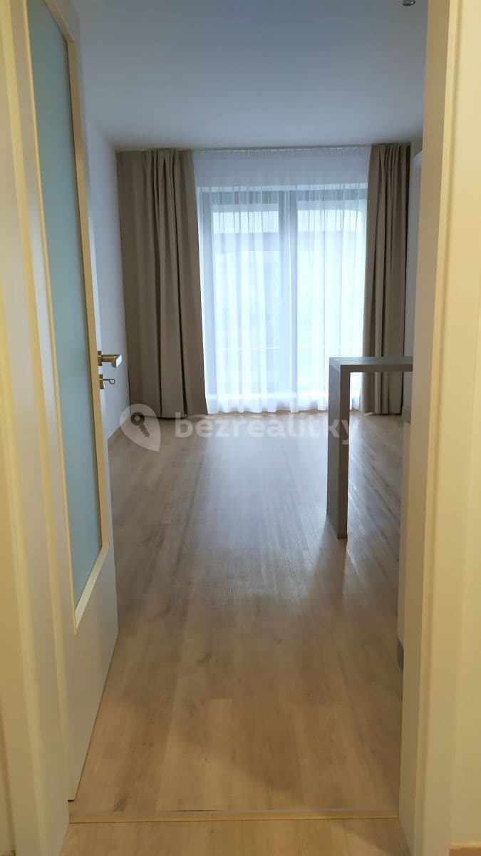 Prenájom bytu 1-izbový 30 m², Mukařovského, Praha, Praha Prenájom bytu 1-izbový 30 m², Mukařovského, Praha, Praha