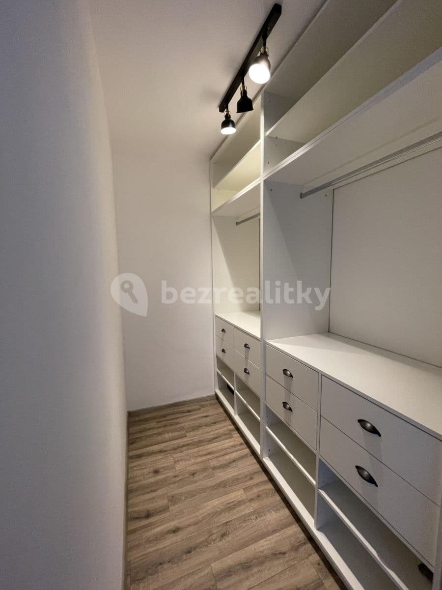Prenájom bytu 2-izbový 48 m², Guldenerova, Plzeň, Plzeňský kraj Prenájom bytu 2-izbový 48 m², Guldenerova, Plzeň, Plzeňský kraj