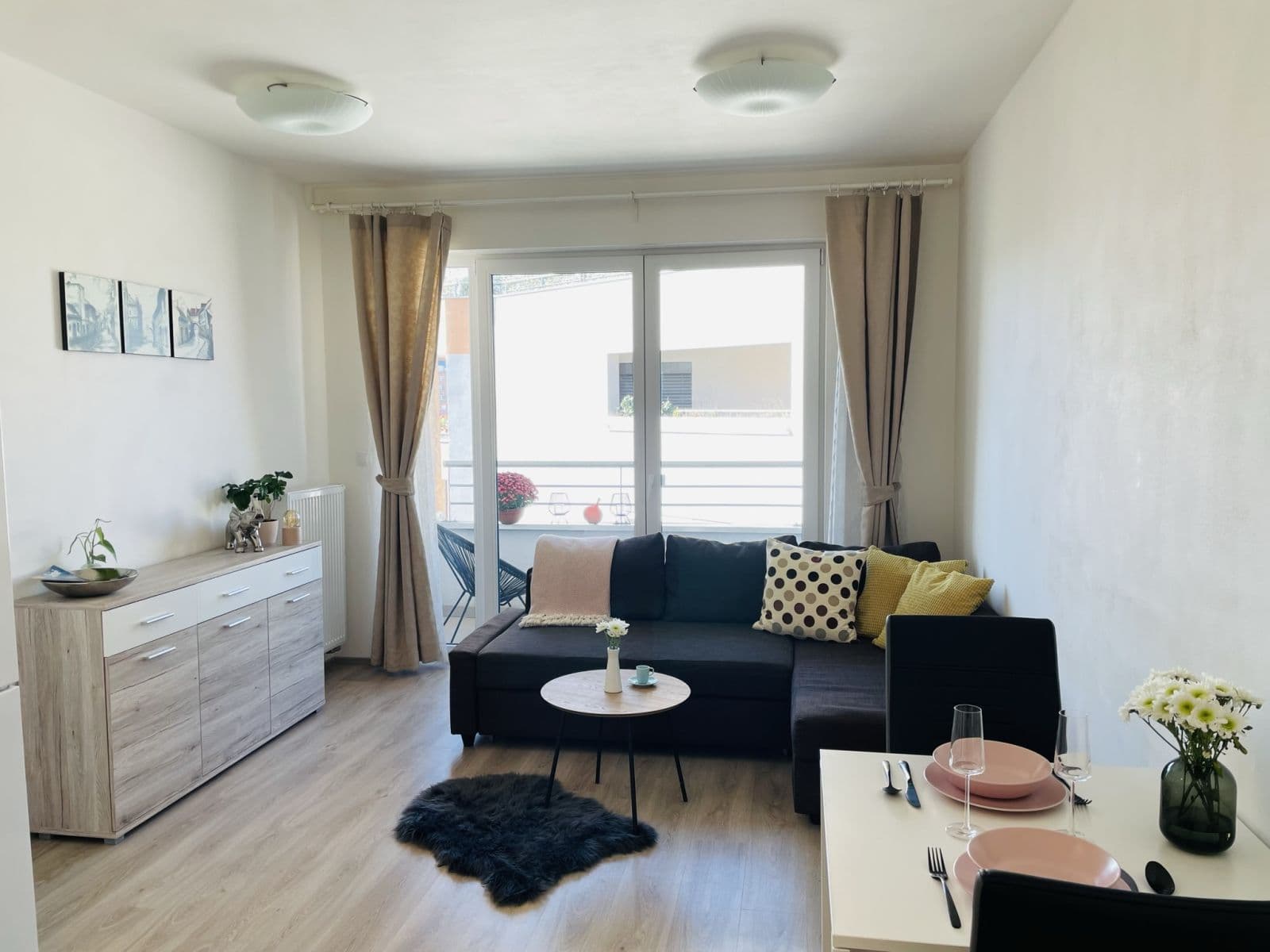 Prenájom bytu 1-izbový 34 m², Petrohradská, Praha, Praha Prenájom bytu 1-izbový 34 m², Petrohradská, Praha, Praha