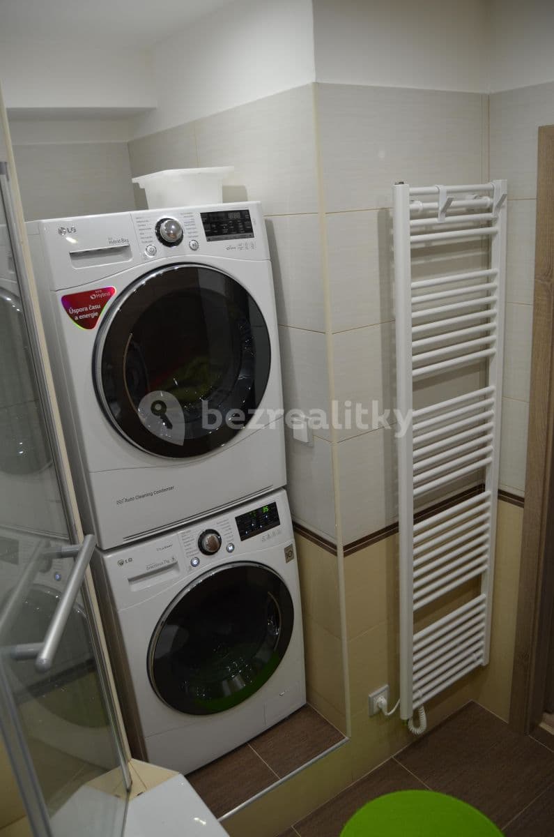 Prenájom bytu 4-izbový 100 m², Barunčina, Praha, Praha Prenájom bytu 4-izbový 100 m², Barunčina, Praha, Praha