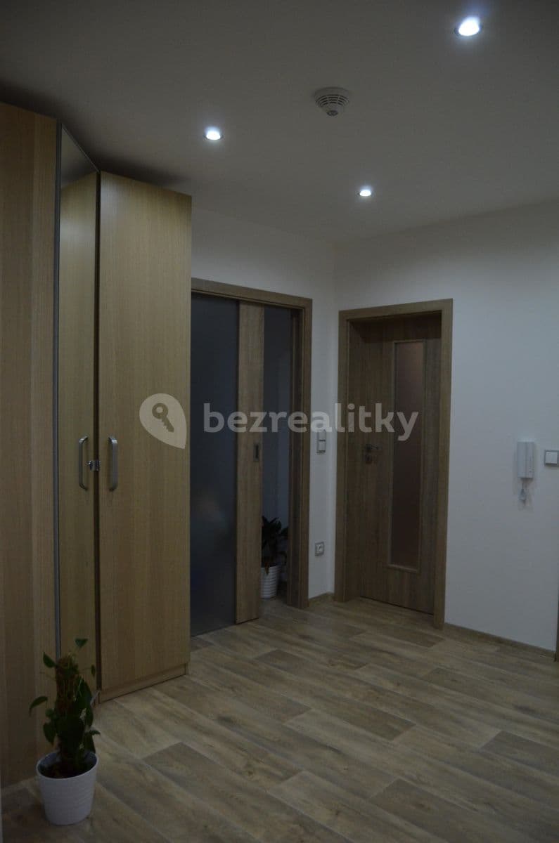 Prenájom bytu 4-izbový 100 m², Barunčina, Praha, Praha Prenájom bytu 4-izbový 100 m², Barunčina, Praha, Praha