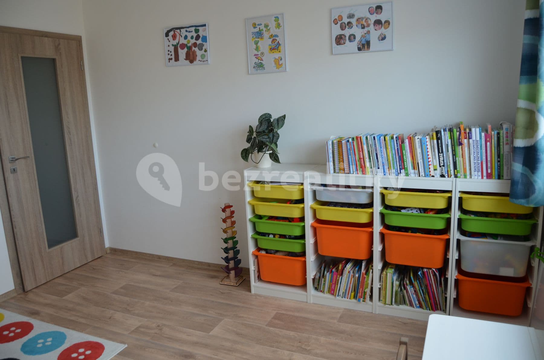 Prenájom bytu 4-izbový 100 m², Barunčina, Praha, Praha Prenájom bytu 4-izbový 100 m², Barunčina, Praha, Praha