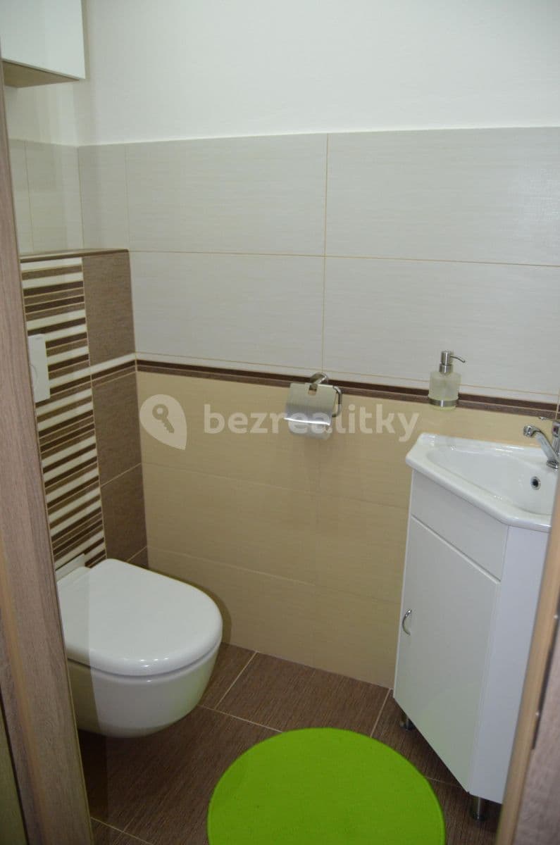 Prenájom bytu 4-izbový 100 m², Barunčina, Praha, Praha Prenájom bytu 4-izbový 100 m², Barunčina, Praha, Praha