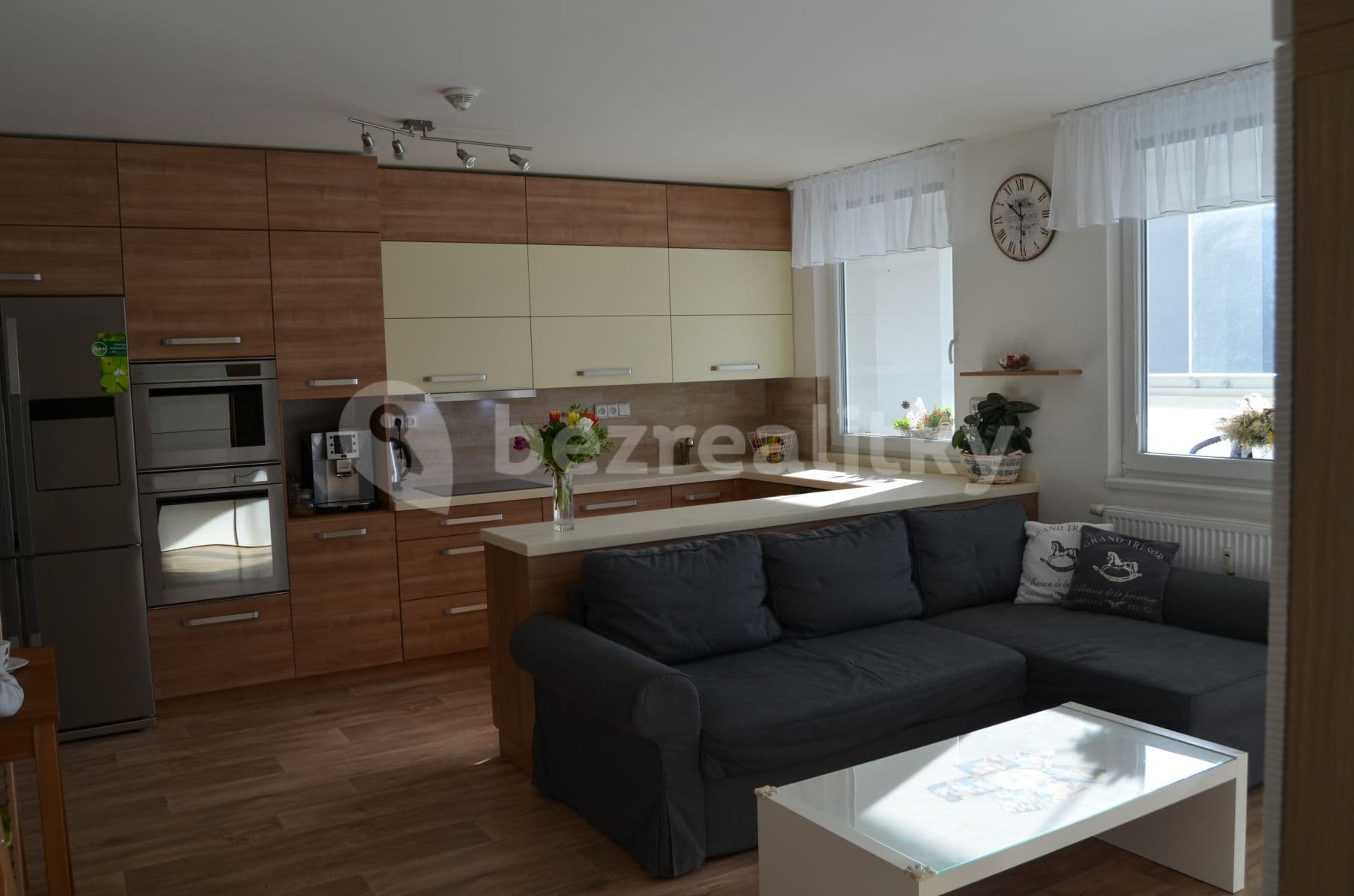 Prenájom bytu 4-izbový 100 m², Barunčina, Praha, Praha Prenájom bytu 4-izbový 100 m², Barunčina, Praha, Praha